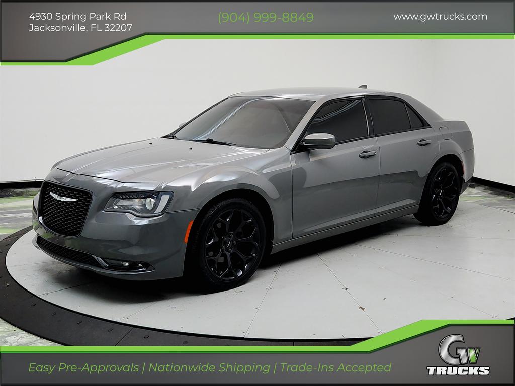 2019 Chrysler 300 S's photo